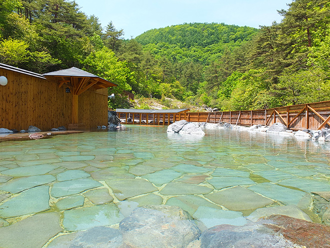 草津溫泉一日遊｜草津三湯＋景點＋溫泉酒店＋交通！冬天夢幻白色世界